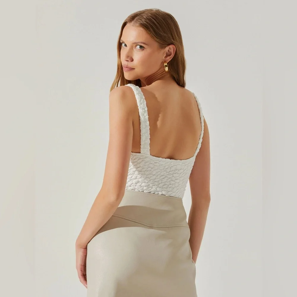 NWT- ASTR THE LABEL, ARIA BUSTIER BODYSUIT - Size L - Picture 3 of 16